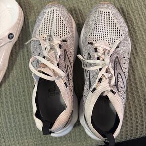 Brooks Gray and White Athletic Shoes with Cushioned Sole